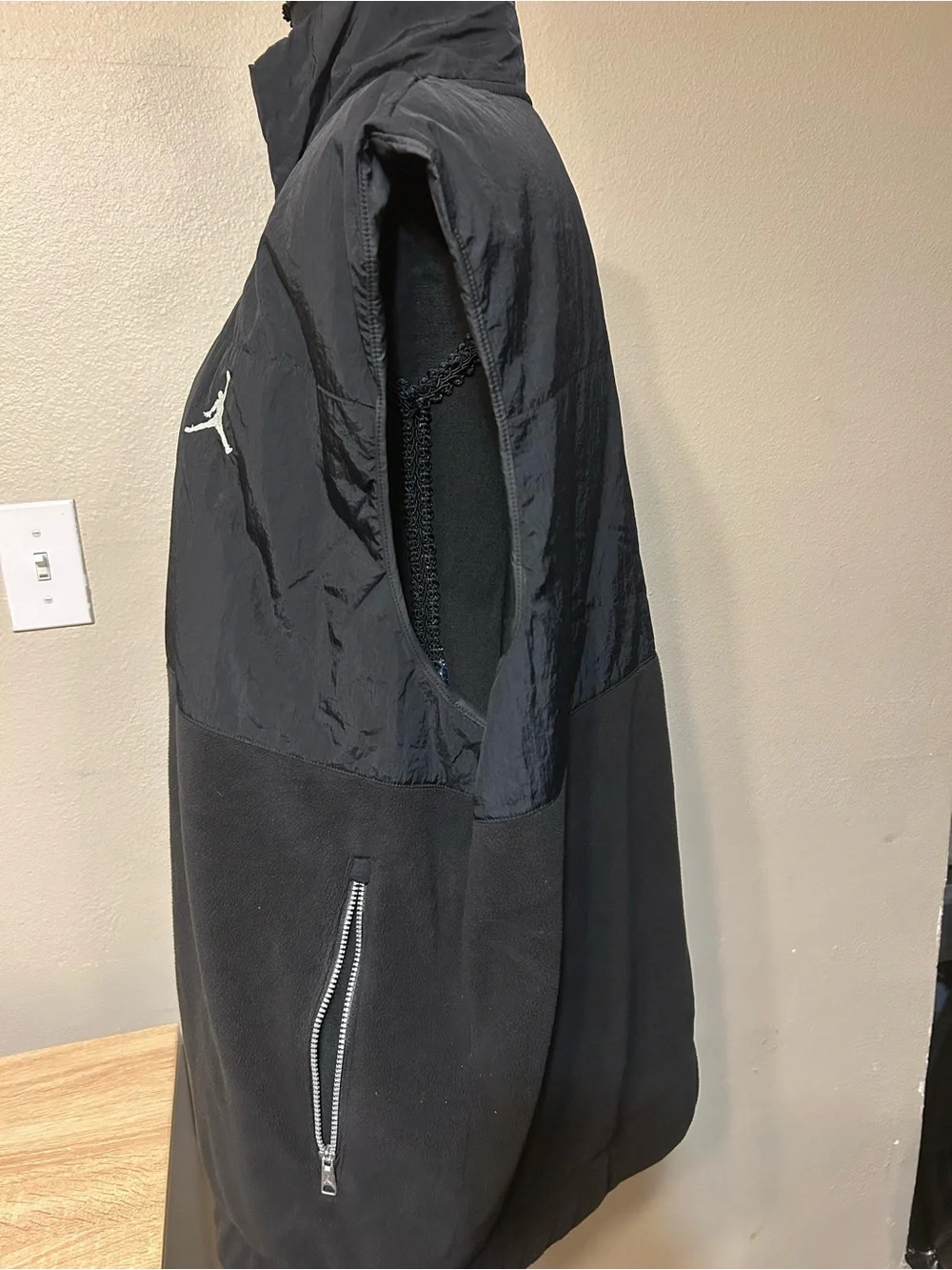 Jordan Essentials Mens Large Black Fleece Nylon Full Zip Vest FD8628-010 Jumpman